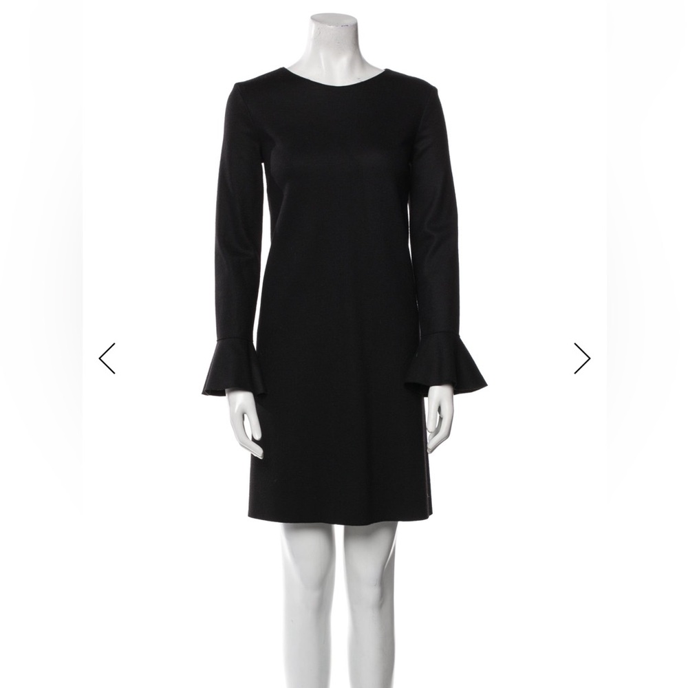 Harris Wharf London
Virgin Wool Mini Dress 
Size small. Color Black